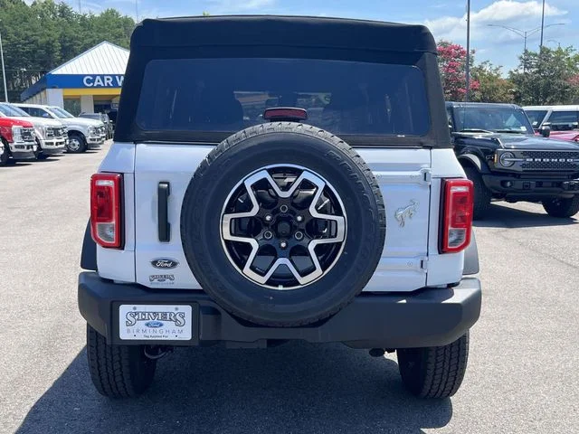 2025 Ford Bronco 4-Door Base - Photo 3