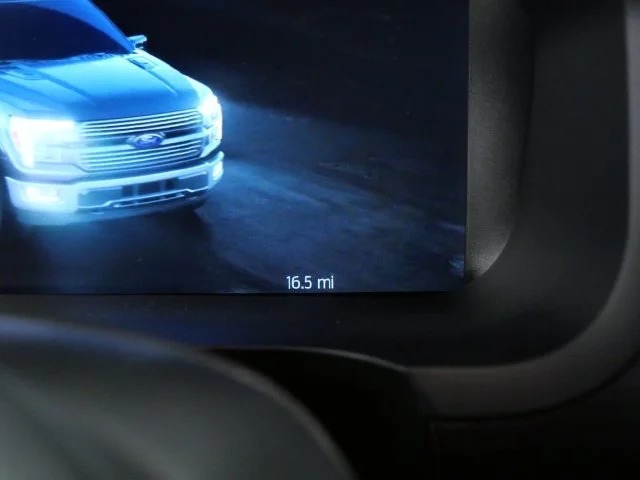 New 2026 Oxford White Ford XLT image 21