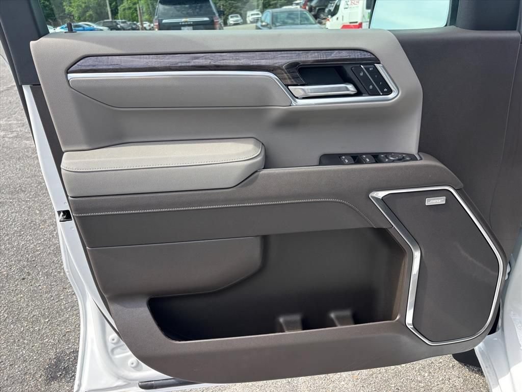 2026 Chevrolet Silverado 1500 LTZ - Photo 8