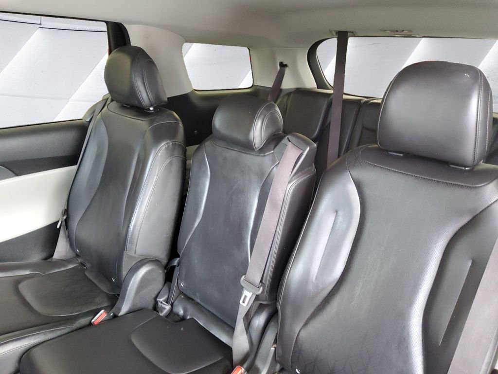 Used 2023 Blue Kia LX Seat Package image 18