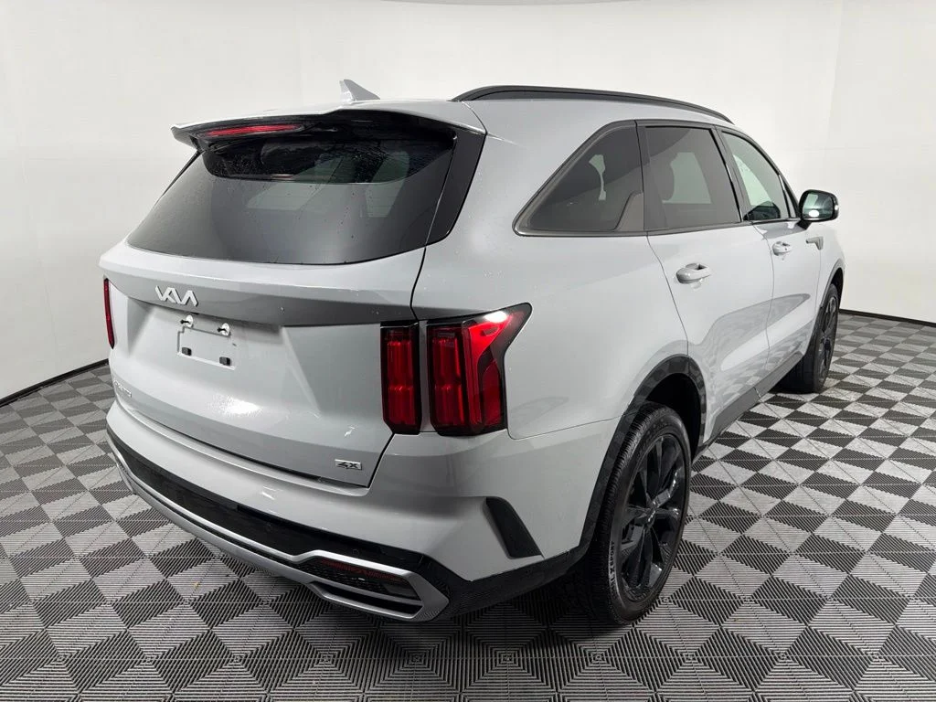 Used 2023 Gray Kia SX image 5