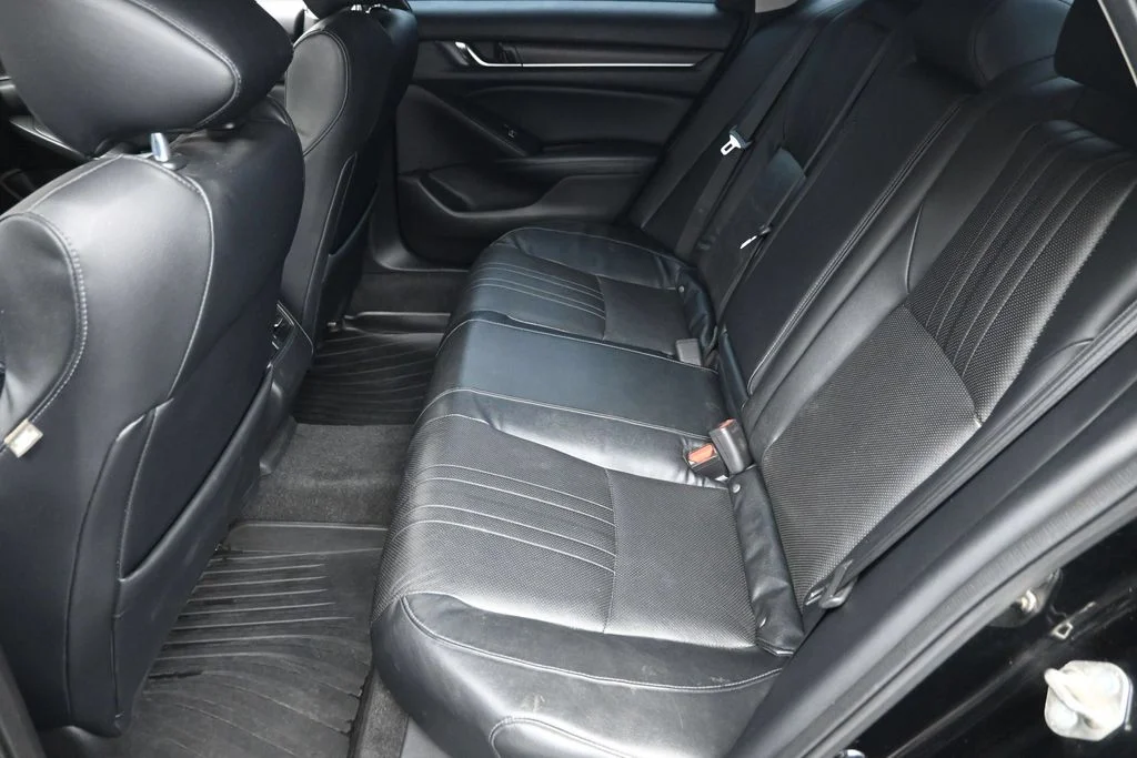 Used 2018 Black Honda EX-L image 12