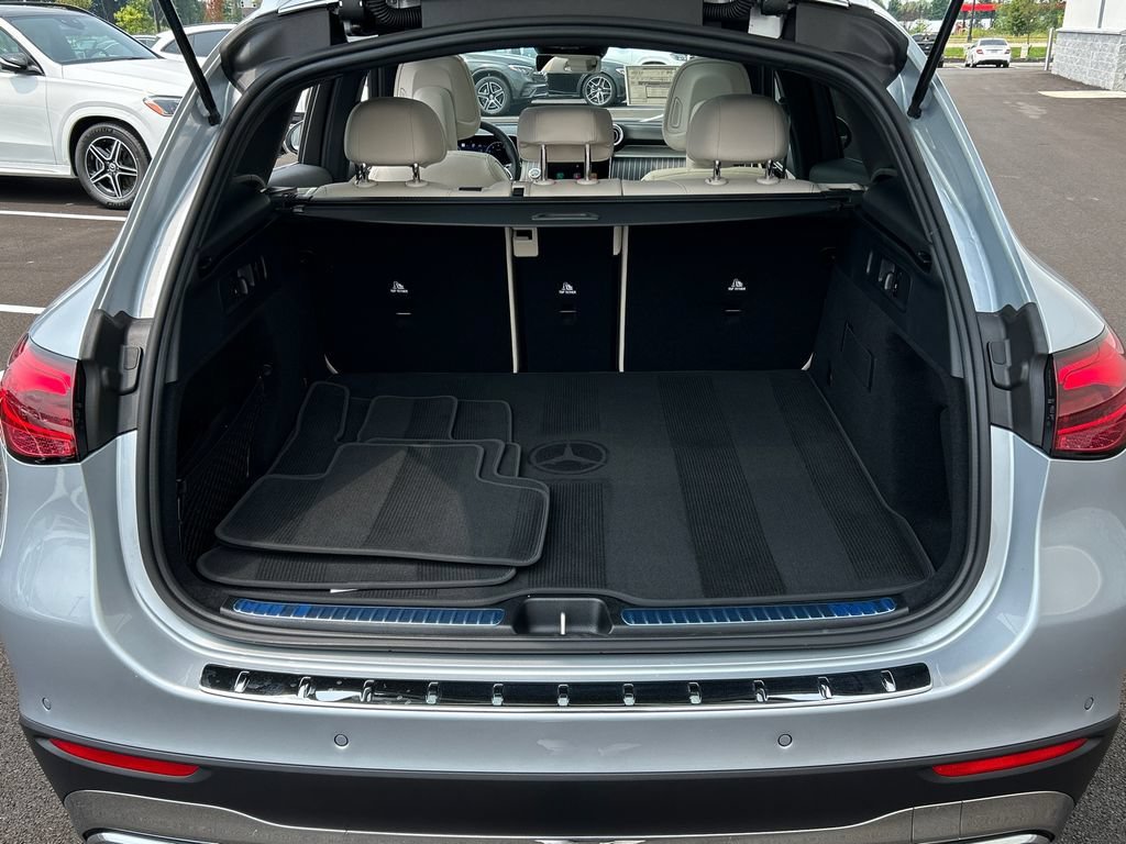 New 2026 Cirrus Silver Metallic Mercedes-Benz GLC 300 image 42