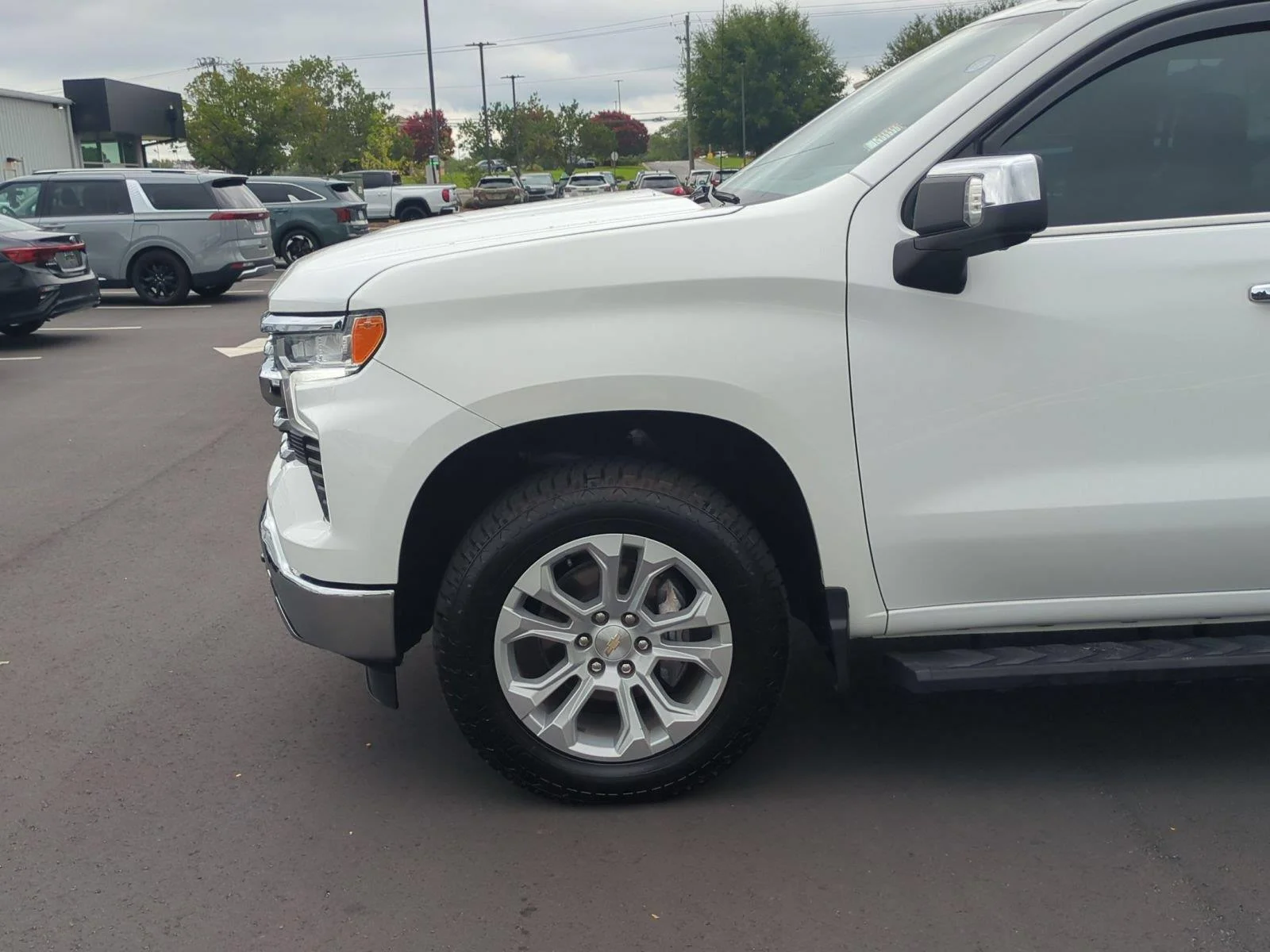 Used 2023 Summit White Chevrolet LTZ image 10