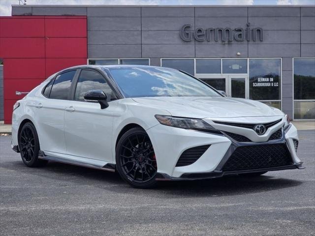 Certified Used 2022 MID BLK/WIND CHILL Toyota  image 2