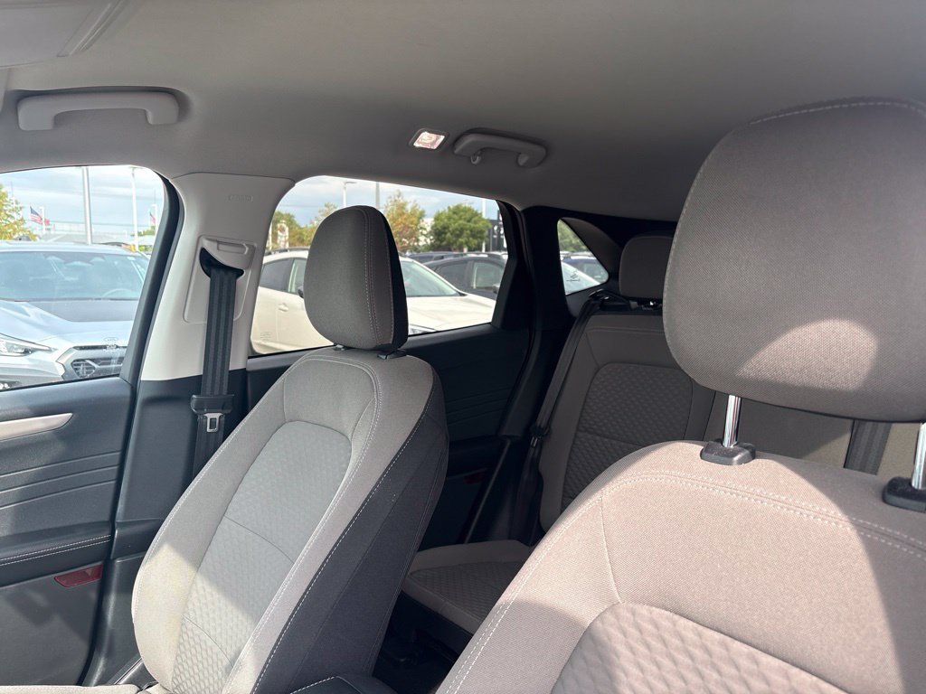 Used 2022 Gray Ford SE image 4