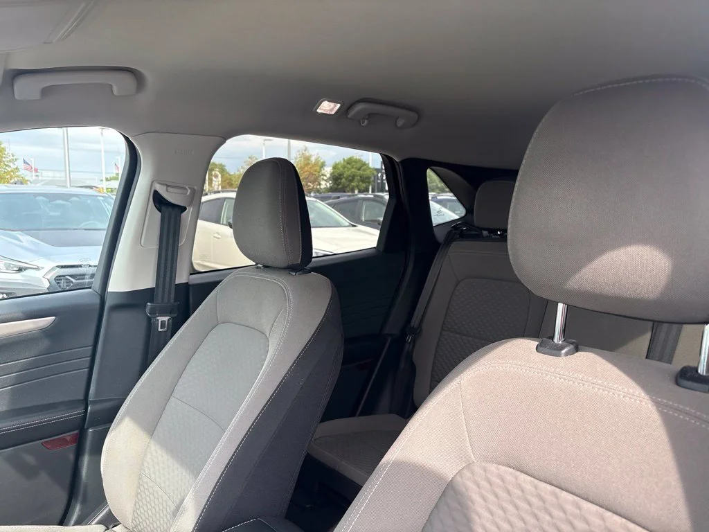 Used 2022 Gray Ford SE image 4
