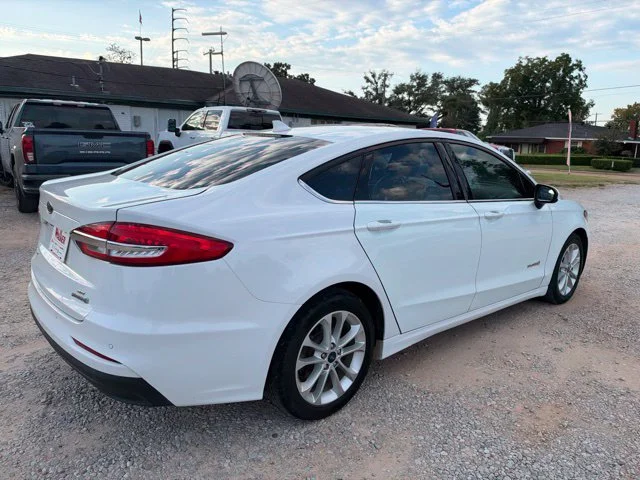 Used 2019 Oxford White Ford SE image 13