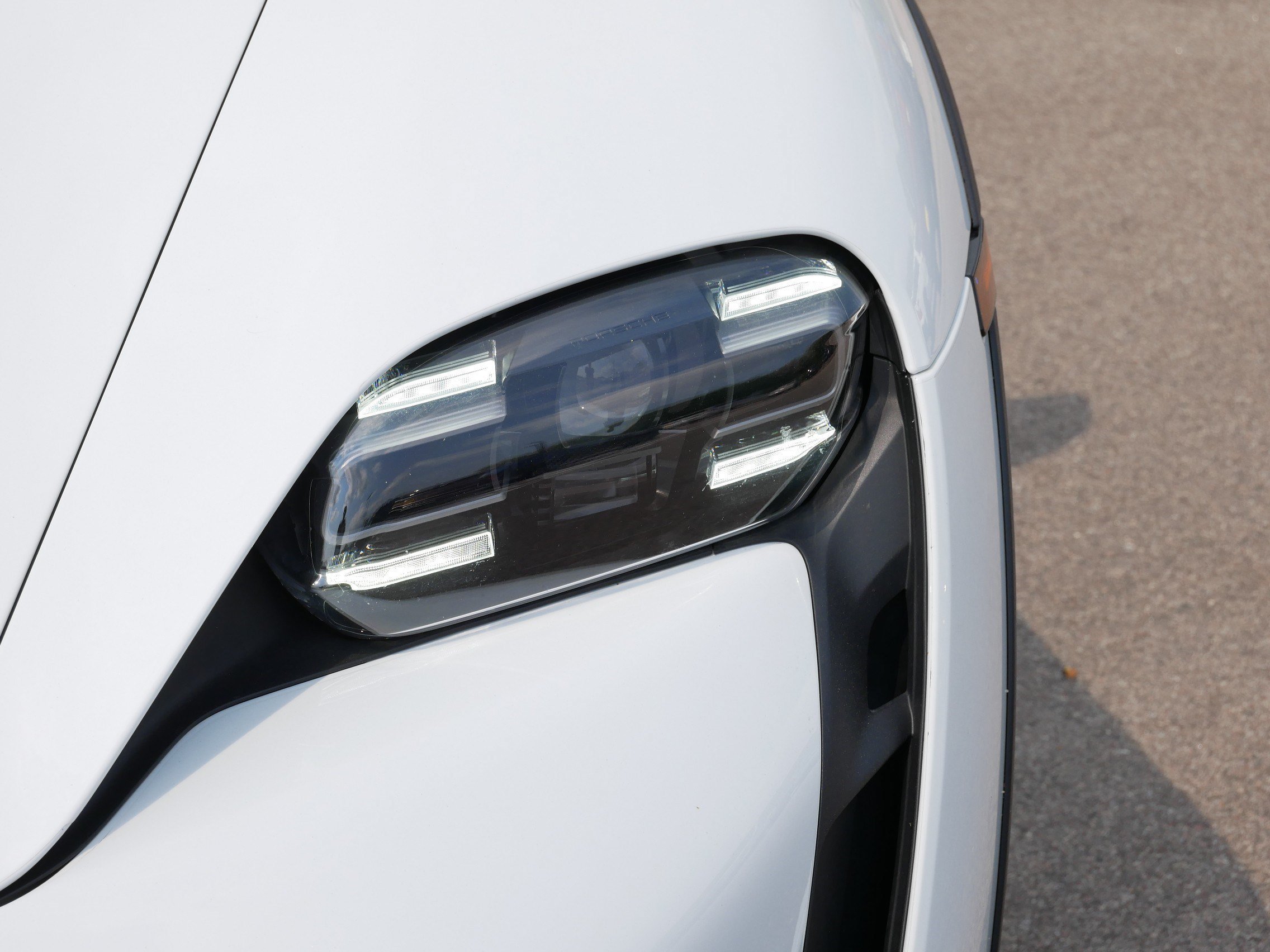 Used 2022 Carrar White Me Porsche 4 image 16