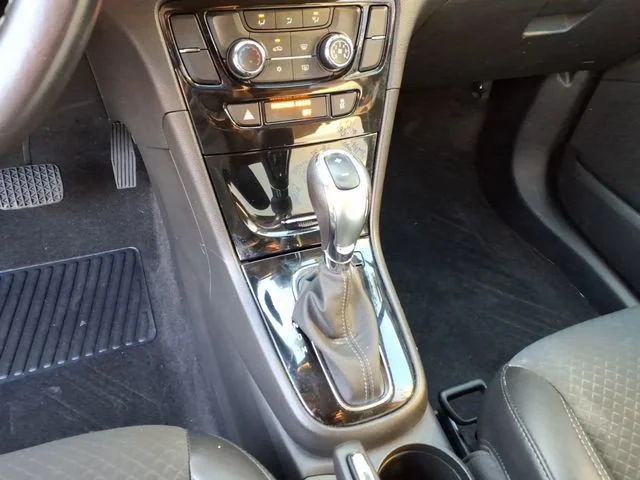 2022 Buick Encore Preferred - Photo 11