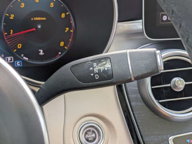 Used 2022  Mercedes-Benz GLC 300 image 27