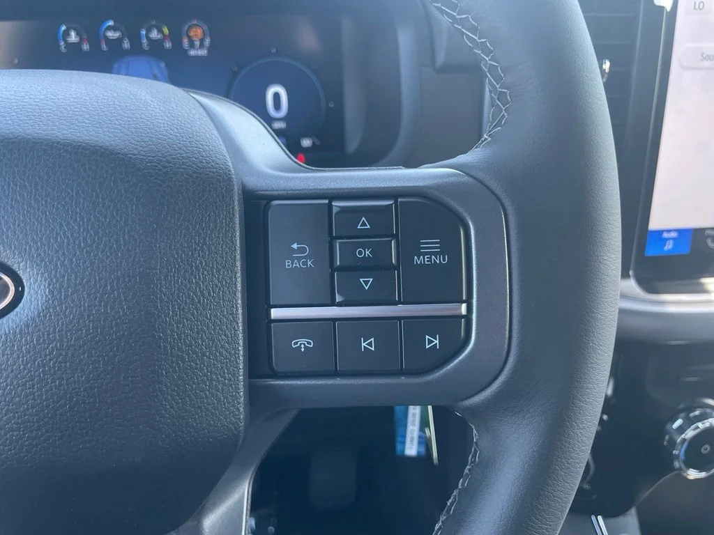 Used 2026 Oxford White Ford XLT image 17