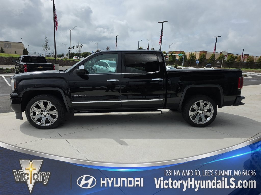 Used 2018 GMC Sierra 1500 Denali Denali with VIN 3GTU2PEJ0JG436978 for sale in Kansas City