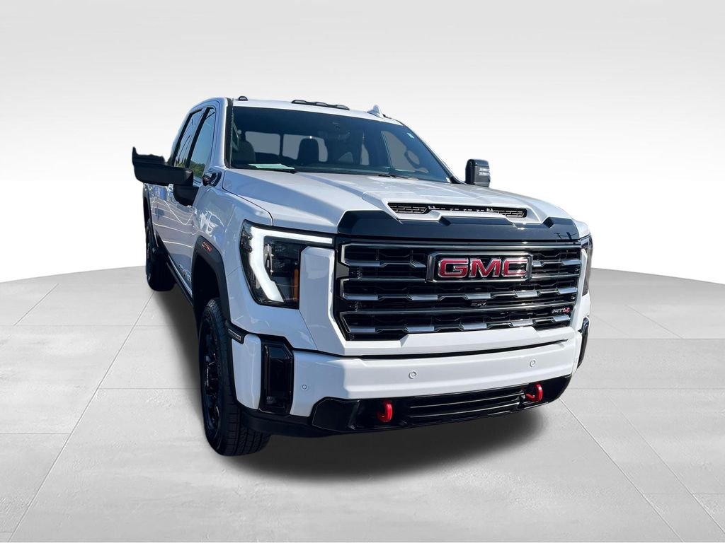 Used 2025 White GMC AT4 image 8