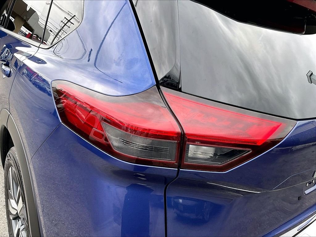 Used 2021 Blue Nissan Platinum image 34