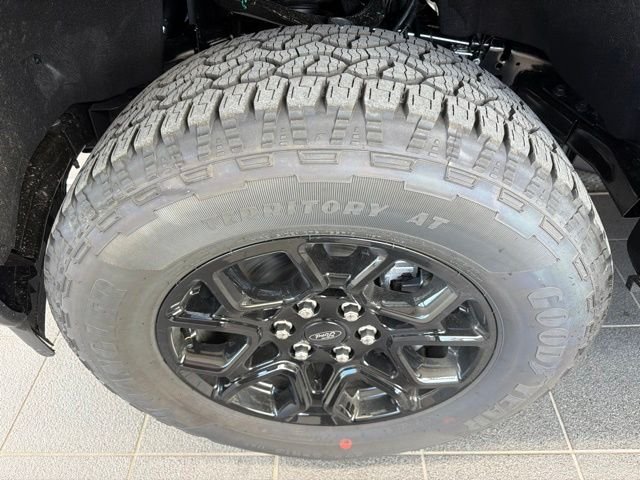 New 2026 Carbonized Gray Metallic Ford XLT image 6