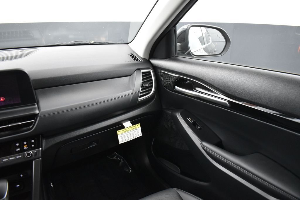 Certified Used 2025 Fusion Black Kia EX image 13