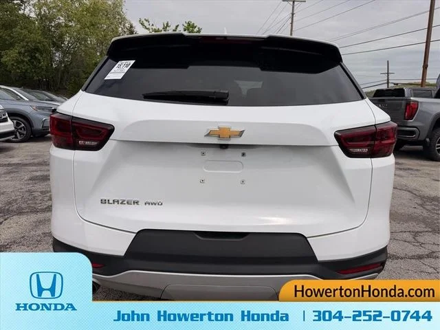 Used 2025 White Chevrolet LT image 5
