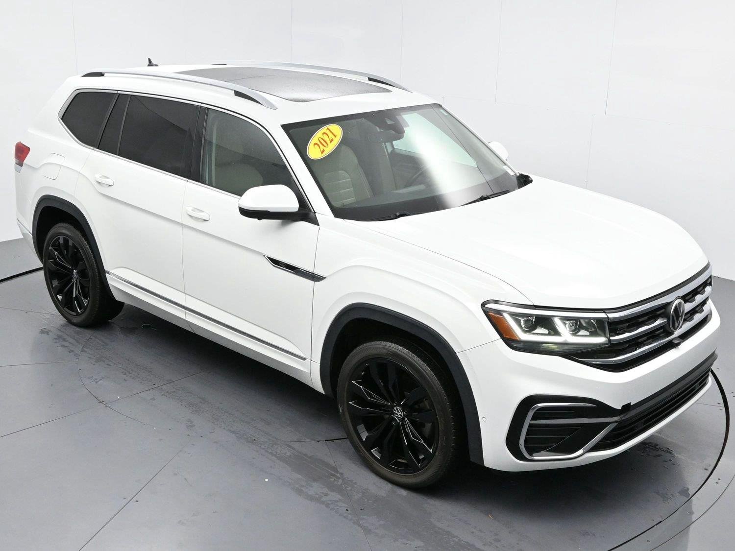 Used 2021 Pure White Volkswagen 3.6L V6 SEL Premium R-Line image 43