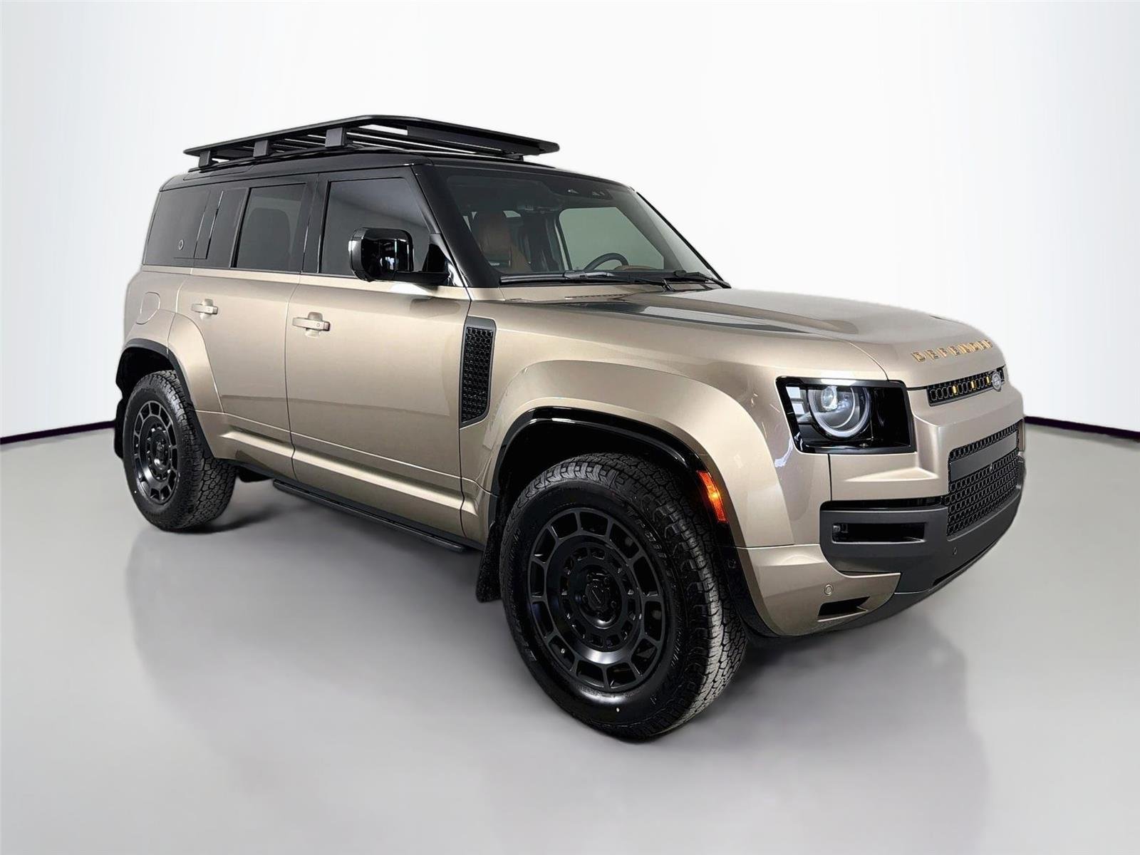 New 2026 Petra Copper LAND ROVER  OCTA image 3