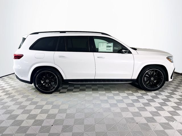 New 2026 MANUFAKTUR Moonlight White Metallic Mercedes-Benz GLS 580 image 8