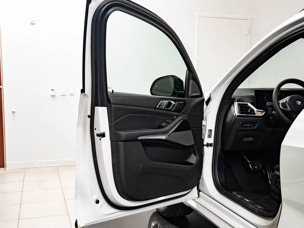 New 2027 Mineral White Metallic BMW xDrive40i image 31
