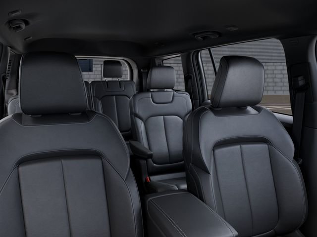 New 2026 Diamond Black Crystal Pearl-Coat Exterior Paint Jeep Limited image 27
