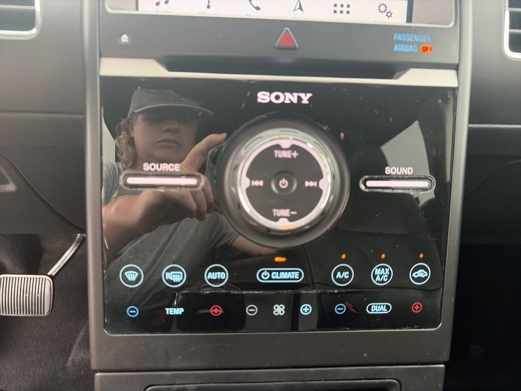 Used 2019 Blue Ford Limited image 25