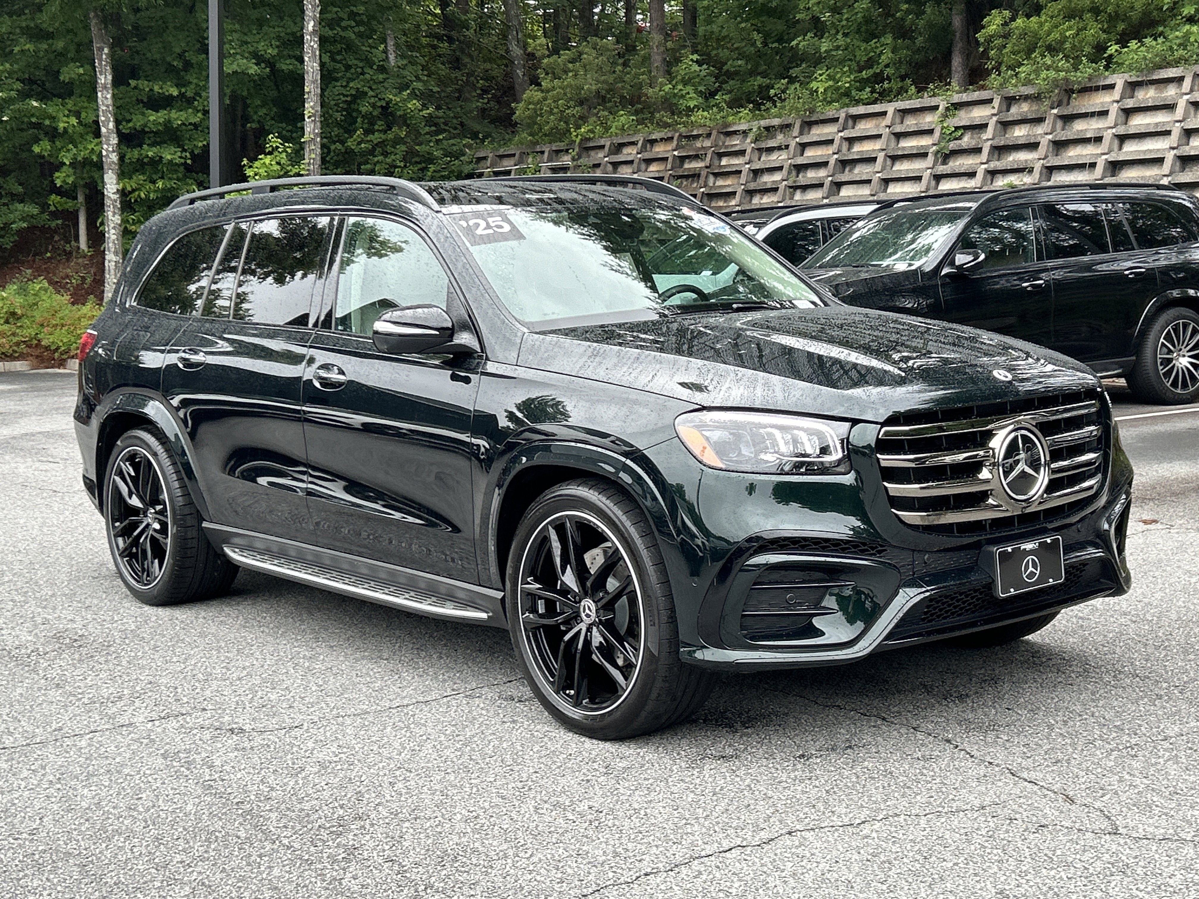 Certified Used 2025 Emerald Green Metallic Mercedes-Benz GLS 580 4MATIC® SUV image 11