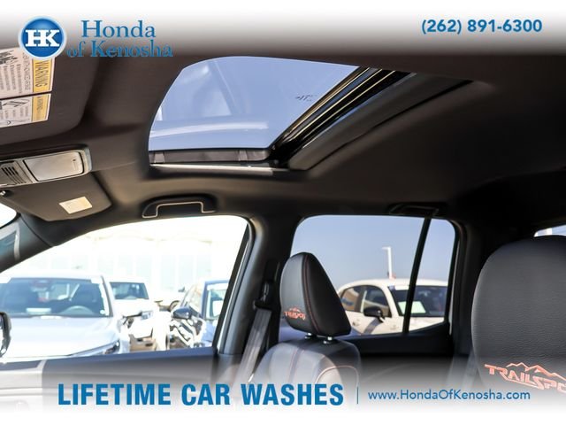 Certified Used 2025 Platinum White Pearl Honda AWD TRAILSPORT image 11