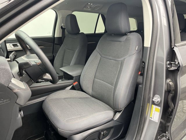 Used 2025 Carbonized Gray Ford Active image 9