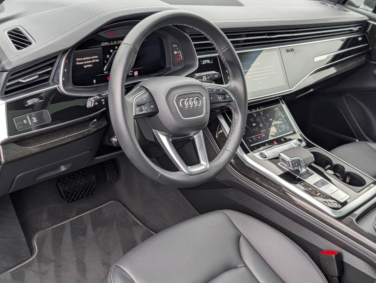 Used 2026 Mythos Black Metallic Audi 55 Premium Plus image 18