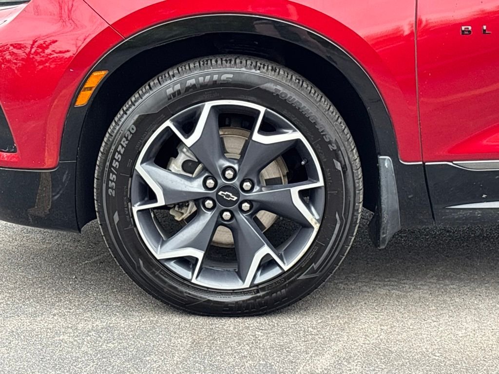 Used 2022 Red Chevrolet RS image 9