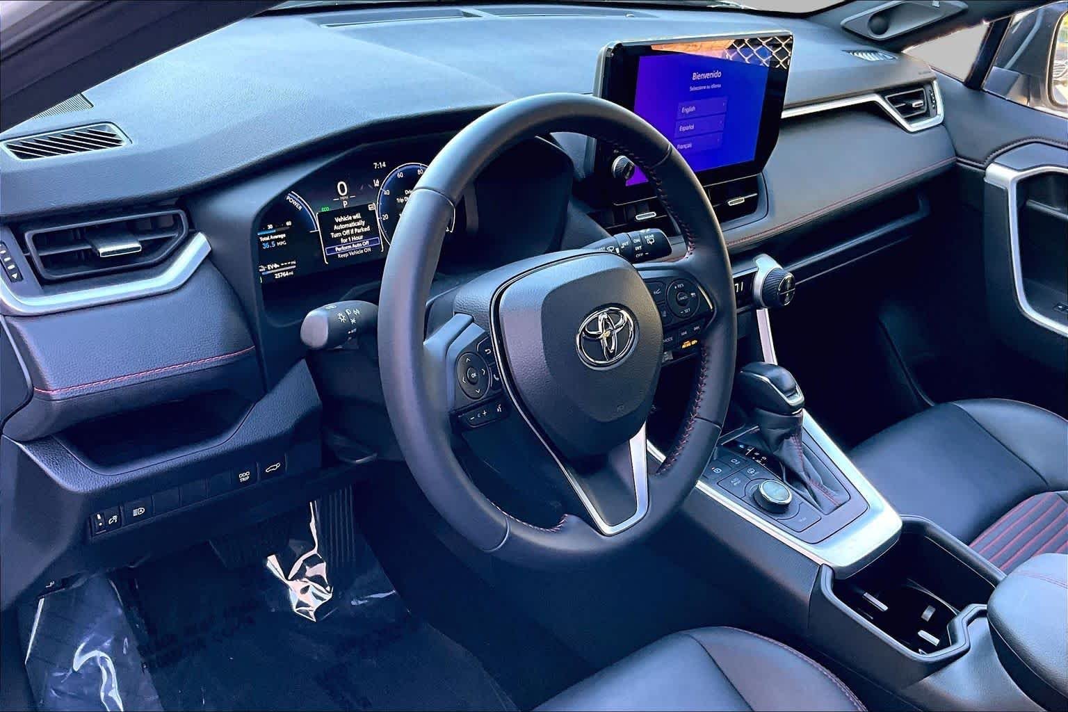 Used 2025 Wind Chill Pearl/Midnight Black Metallic Toyota XSE image 18