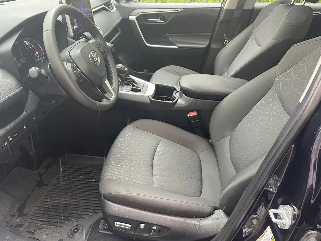 Used 2024  Toyota XLE image 13