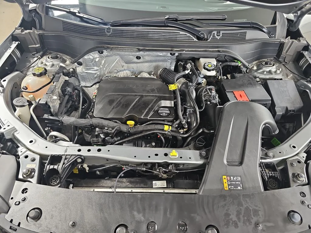 Certified Used 2024 Gray Chevrolet 1RS image 33