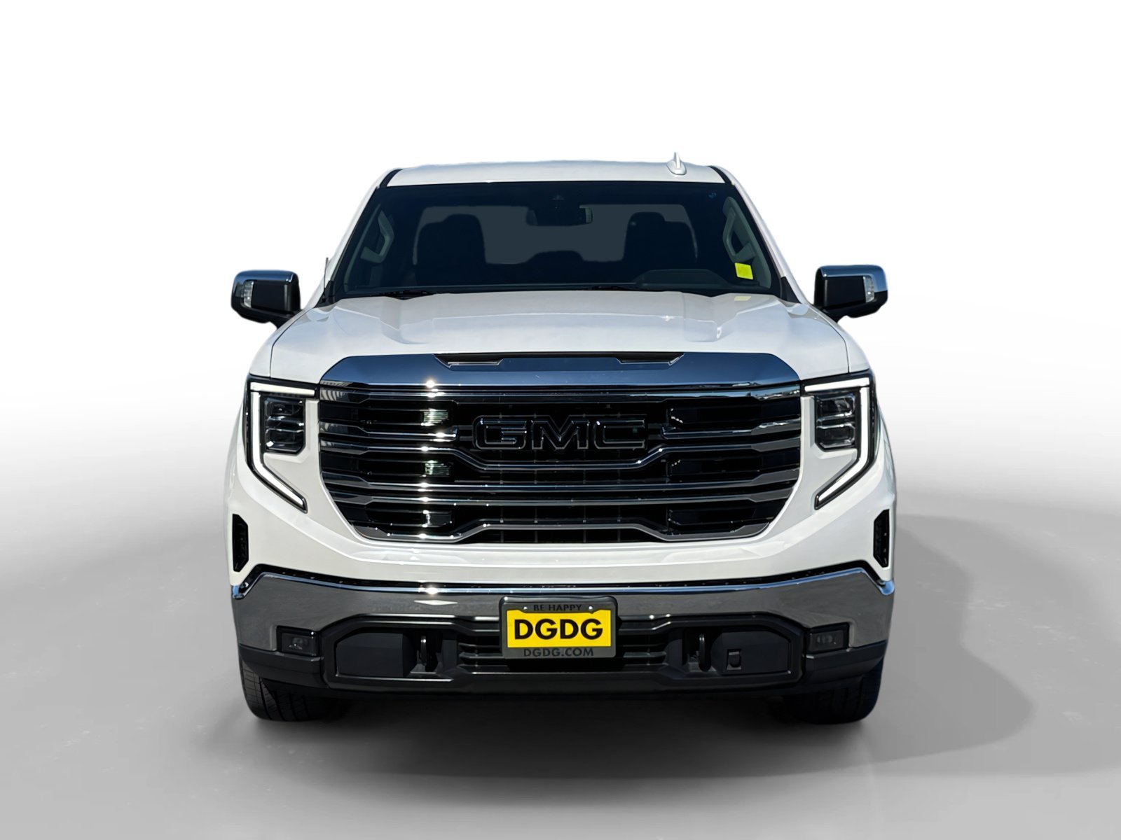 Used 2022 White Frost Tricoat GMC SLT image 8