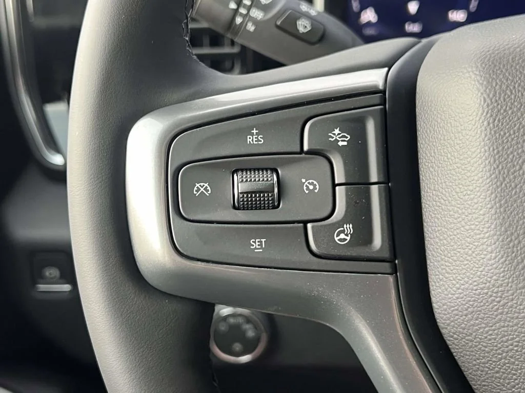 Used 2026 Summit White Chevrolet LT (2FL) image 22