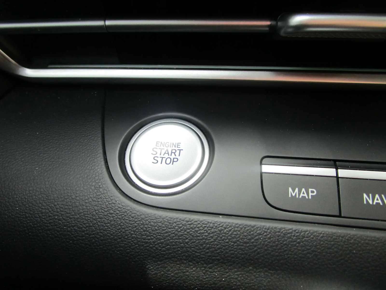 Certified Used 2024 Ecotronic Gray Hyundai Limited image 33