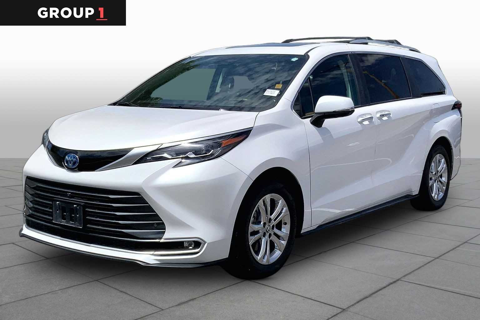 2024 Toyota Sienna Platinum