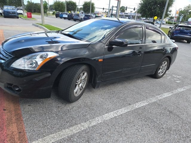 Used 2010  Nissan 2.5 S image 1