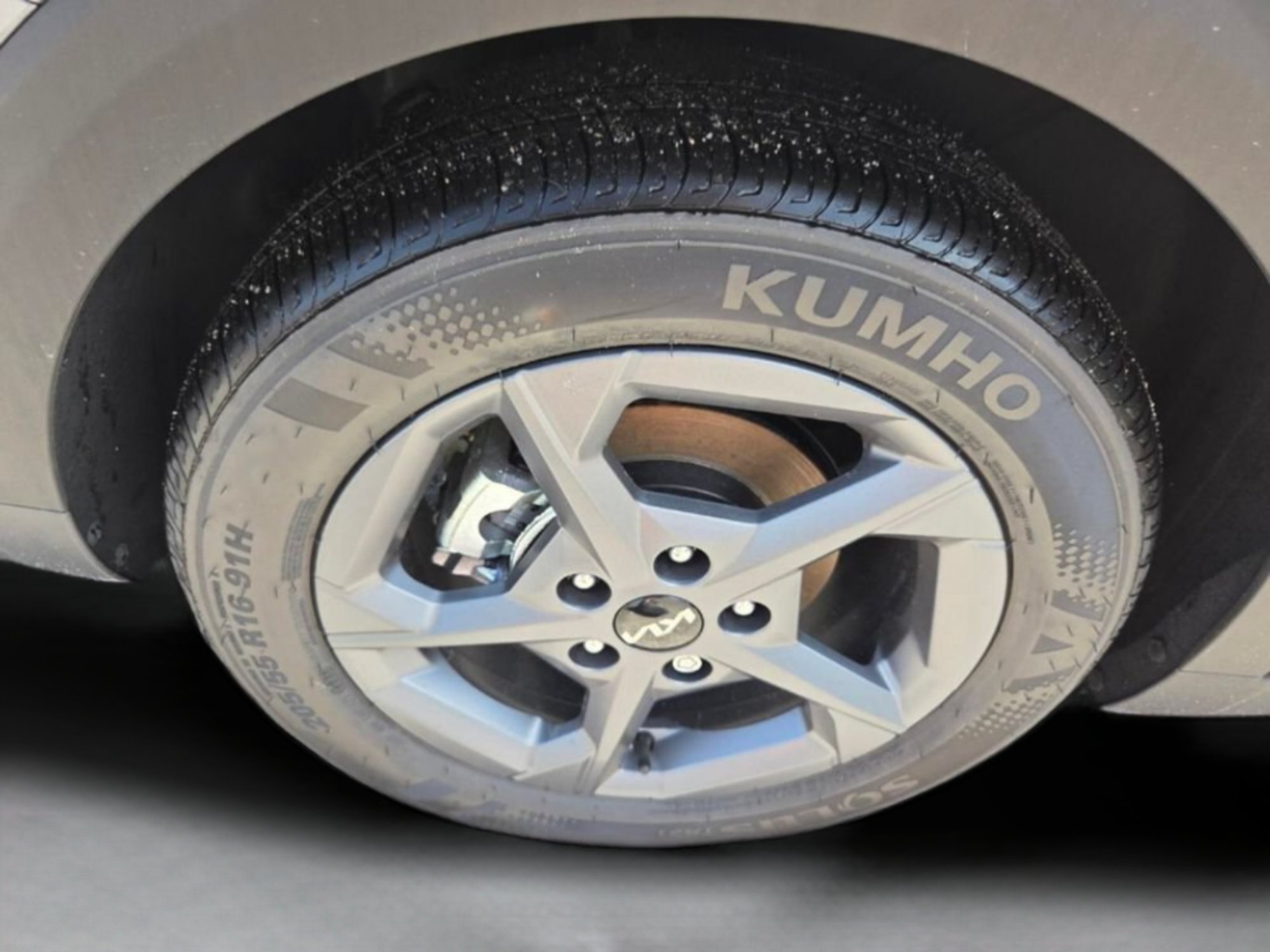 New 2026 Steel Gray Kia LXS image 33
