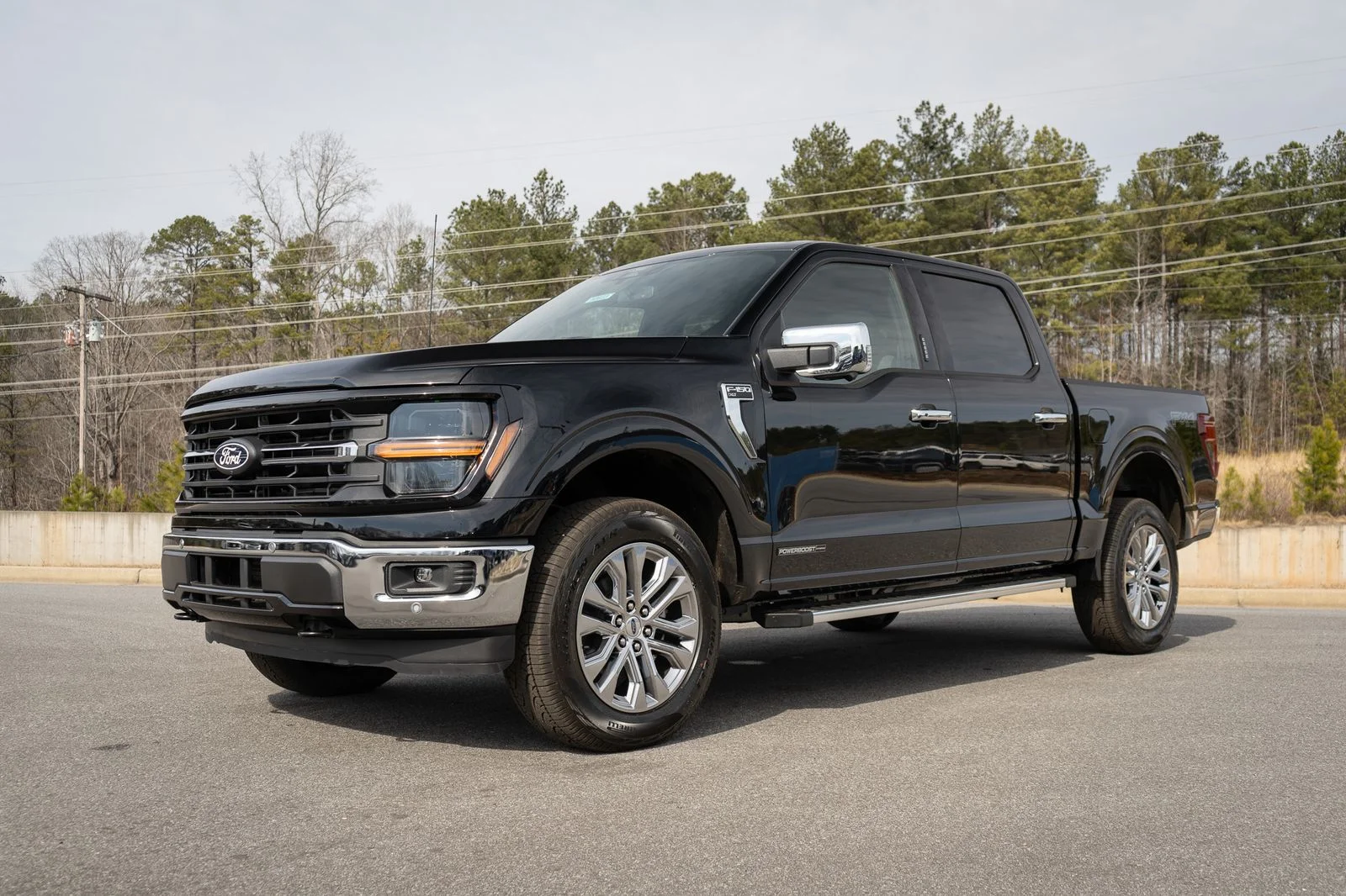 New 2026 Black Ford XLT image 3