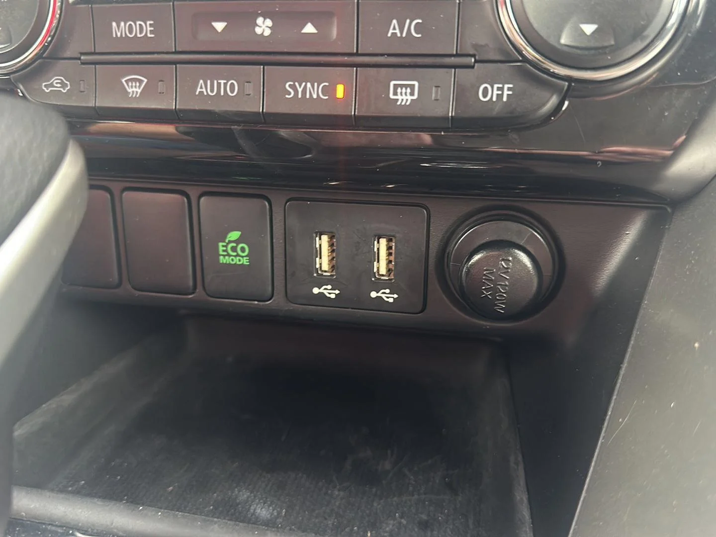 Used 2025 Blue Mitsubishi Black Edition image 21