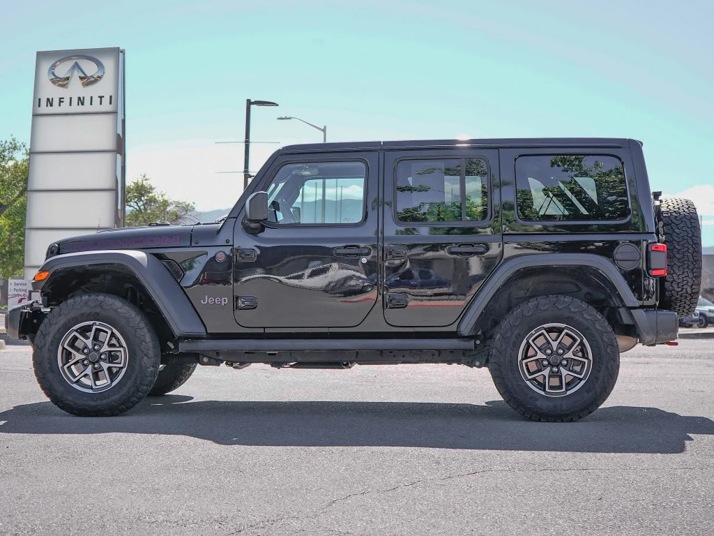 Used 2025 Black Clearcoat Jeep Rubicon image 6