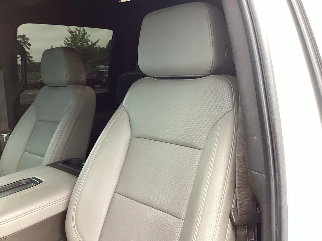 Used 2021 Iridescent Pearl Tricoat Chevrolet LTZ image 11