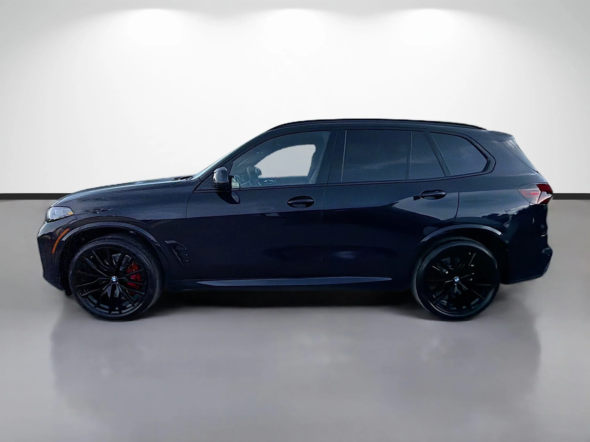 New 2026 Carbon Black Metallic BMW sDrive40i image 6