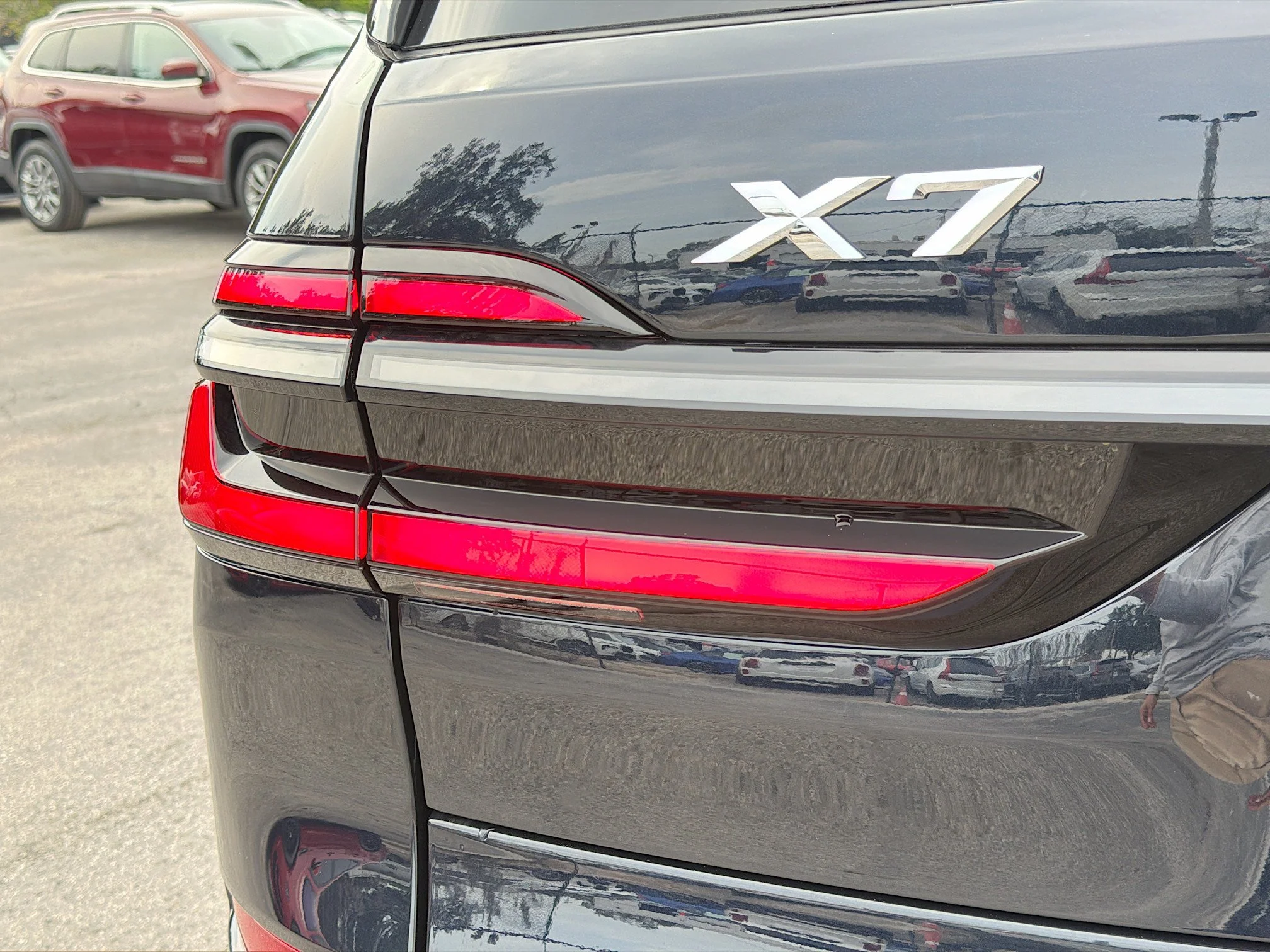 New 2027 Carbon Black Metallic BMW xDrive40i image 10