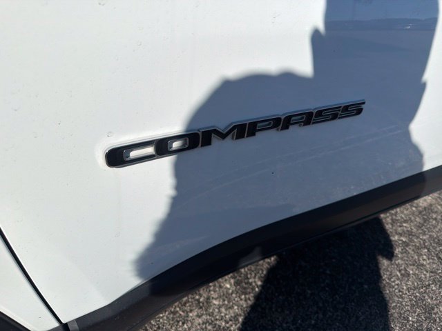 Used 2024 White Jeep Limited image 11