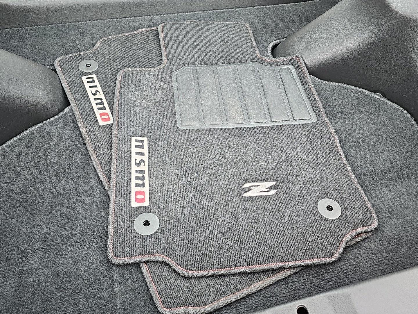Used 2024 Stealth Gray/Super Black Nissan NISMO image 29